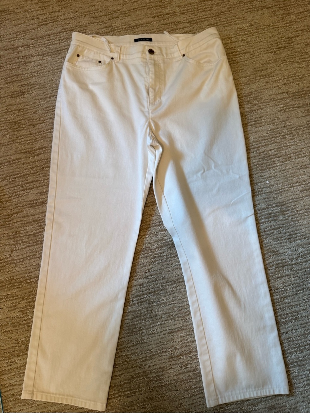 2/$15 PANTS 👖 SALE | Jones New York Women's White Straight-Leg Jeans